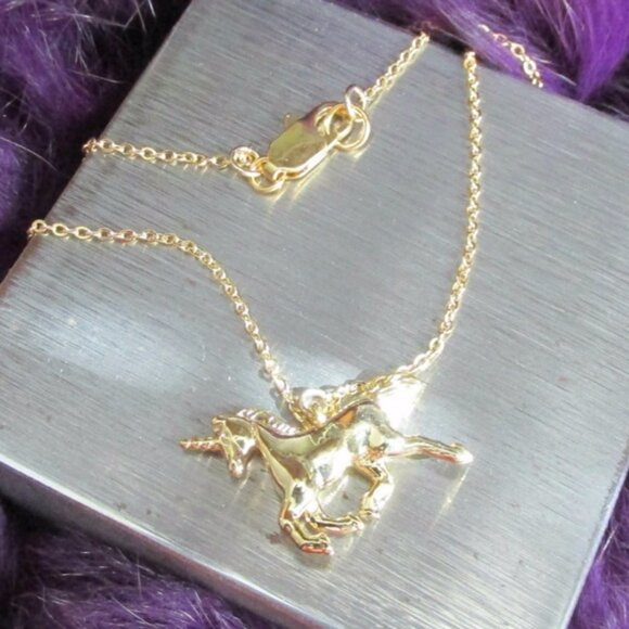 14k Gold Plated Unicorn Pendant Necklace - Picture 4 of 4